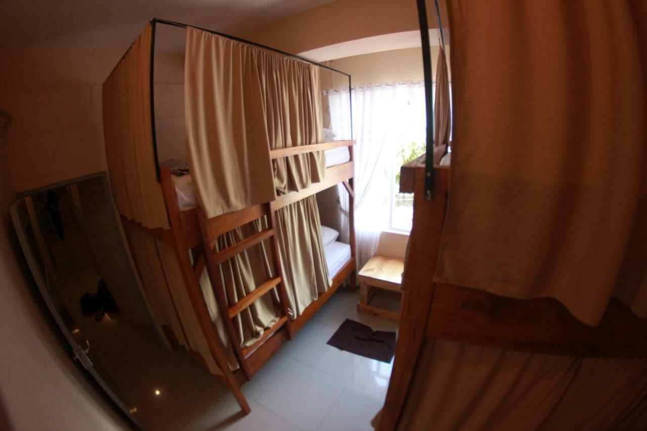 Kokos Hostel Padang City Exterior photo
